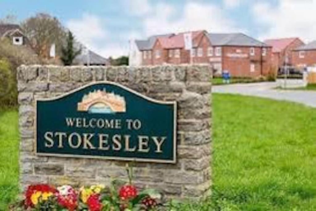 In The Heart Of It! Villa Stokesley Luaran gambar