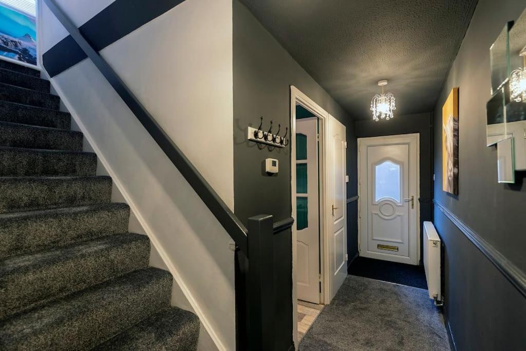 In The Heart Of It! Villa Stokesley Luaran gambar